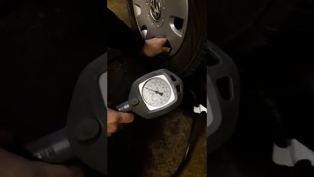 Пистолет для накачки колес с манометром