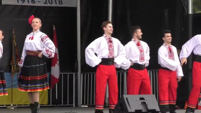 Барвинок  Торонто, Канада 2018  #upskirt#украинский#танец