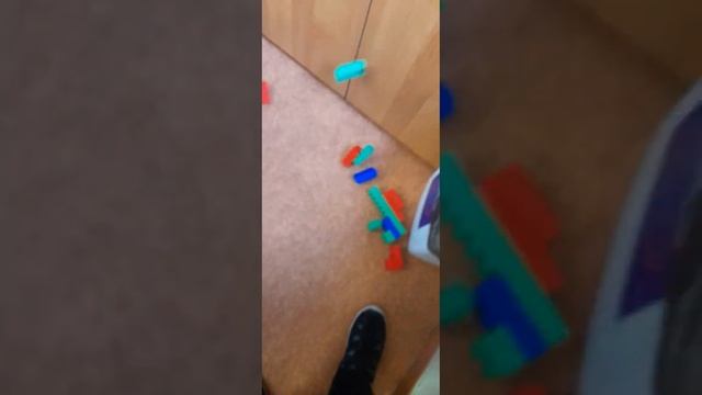 кидаю лего в школе 5