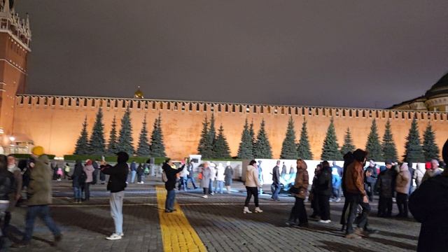 Москва. Выставка на Красной площади. Moscow. Exhibition on Red Square