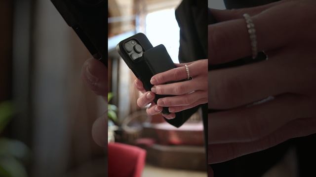 Вы тоже мучаетесь, когда хотите создать контент в кафе или поставить телефон для видеозвонка?