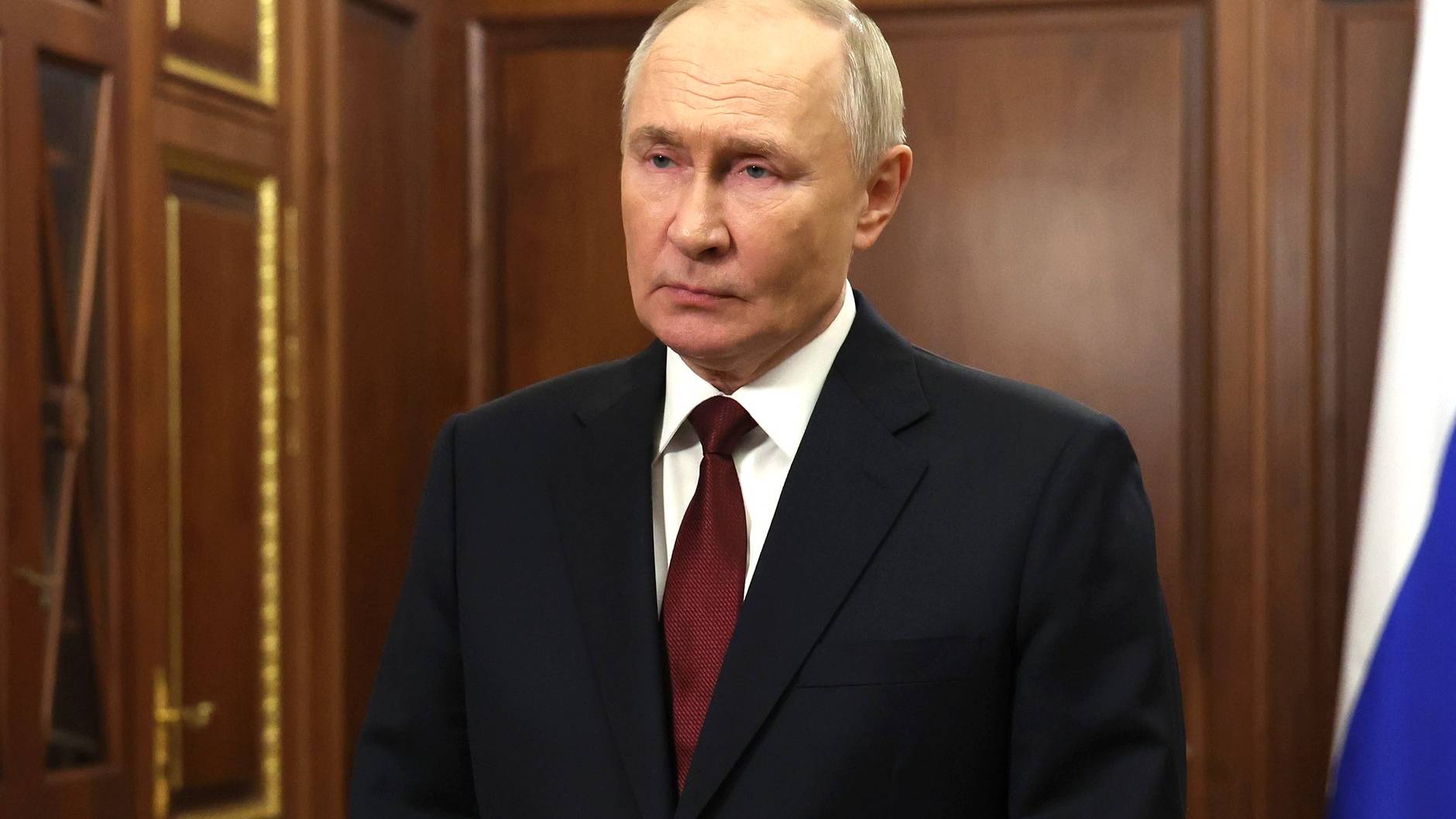Видеообращение президента России Владимира Путина по случаю Дня сотрудника органов внутренних дел