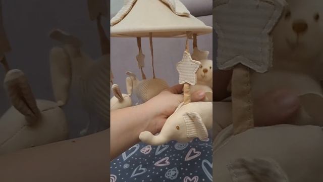 Детский музыкальный мобиль на кроватку