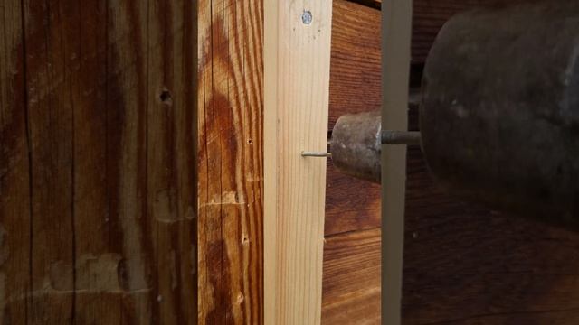 Как забить гвоздь и не испортить заготовку