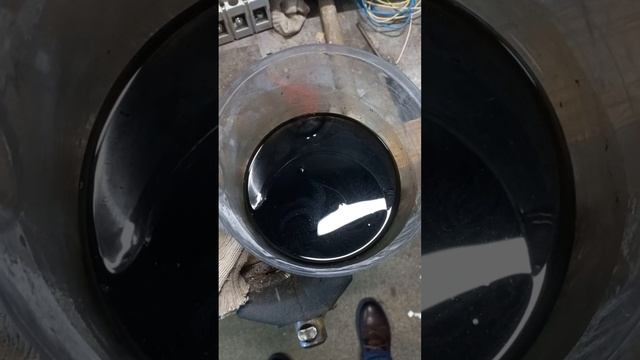 Очищаем от ржавчины старый замок.
#замок #ржавчина #чистка