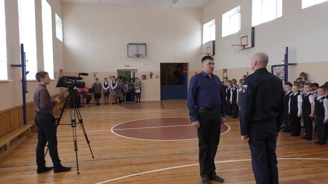 Смотр строя и песни 2 классы МОУ СОШ №5 г. Миллерово 21.02.2018