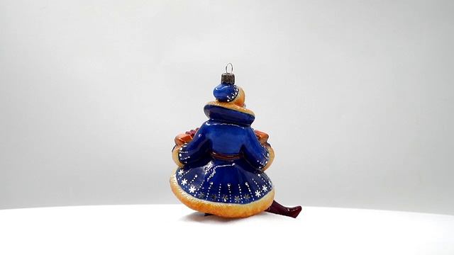 "Играй гармонь любимая"