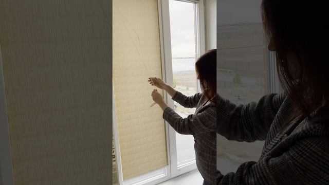 Обзор просторной 1-ком квартиры в Дубовом с собственной террасой и эркером с тремя окнами в кухне.