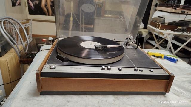 Хороший проигрыватель виниловых пластинок Электроника Б1-01 - копия Thorens-125 и тонарма SME