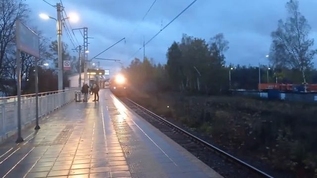 Электропоезд ЭД4М-0325 с сообщением Москва(Курский Вокзал)-Электрогорск.