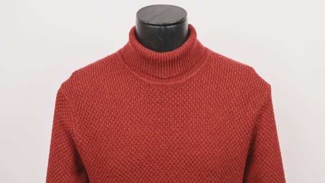 Шерстяной свитер Uniqlo