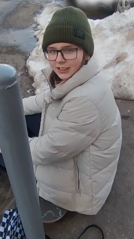 придумайте название видео