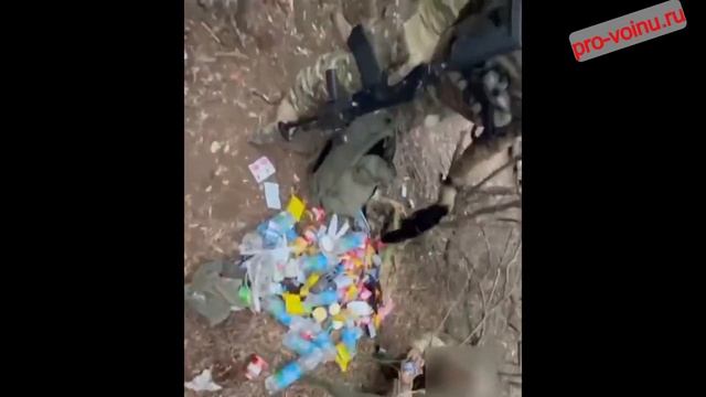 Бойцы ВС РФ уничтожили расчет БПЛА противника на Курском направлении.