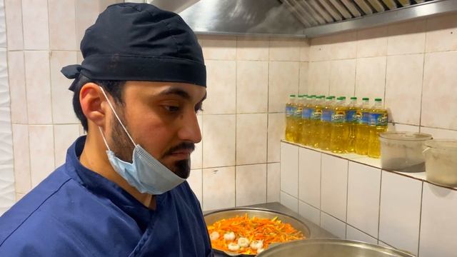 ТАДЖИК ПОКАЗАЛ, КАК ГОТОВИТЬ ПЛОВ НА ОЛИВКОВОМ МАСЛЕ И КУРДЮЧНОМ ЖИРЕ!!! Tajik Palav! Палави тоҷикӣ!