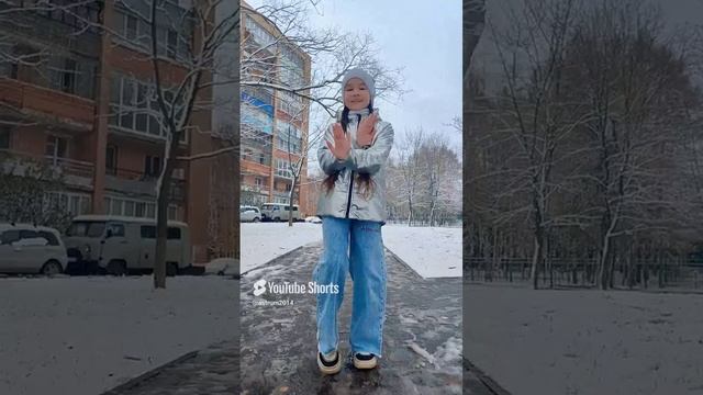 её глаза карие без комментариев 😜