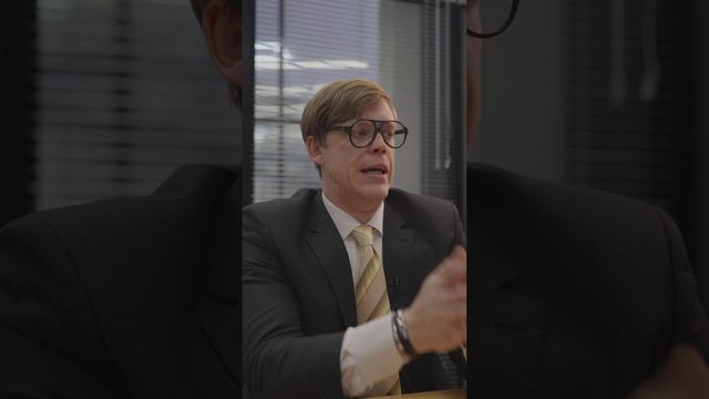 Американский психопат. Эпизод с визитками. Ищем художника