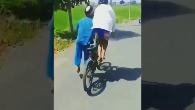 Двухместный велосипед.