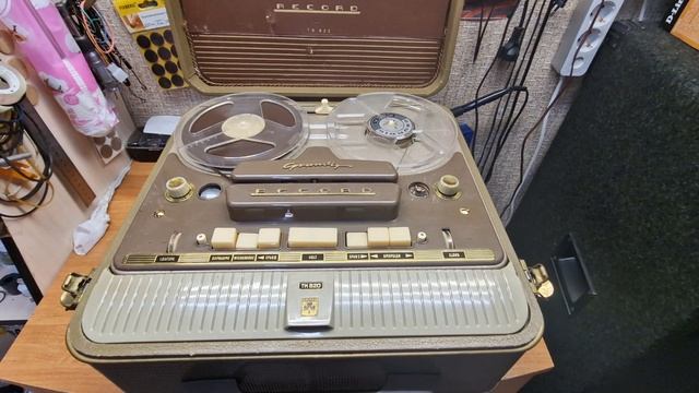 Grundig tk 820 ламповый катушечный магнитофон 1955 г.