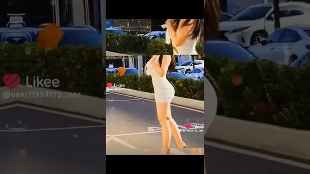 Девушка исполняет танец моштено.