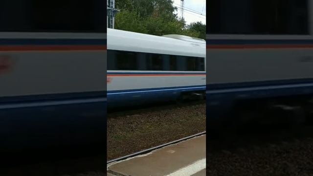 ЭВС-1 "Сапсан" на станции Левобережная. Ссылка на видео над названием.