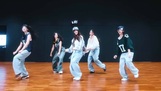 New Jeans - "How Sweet" | Dance Practice [MIRRORED]