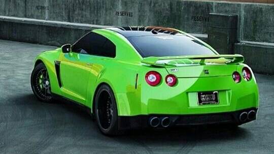 Езда на Nissan GTR-35 (Assetto Corsa)