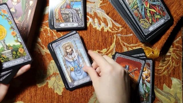 The Dark Mansion Tarot/ Таро Тёмный Особняк - распаковка и сравнение с копией.