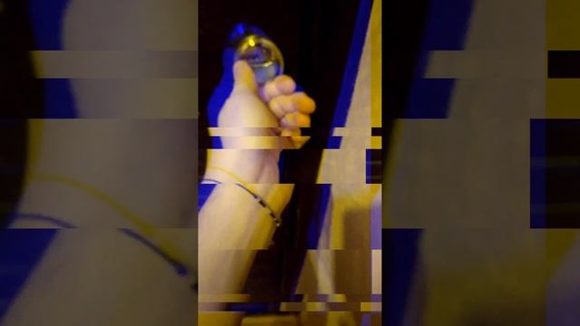 А и правда, зачем?  #кот #улица #ночь