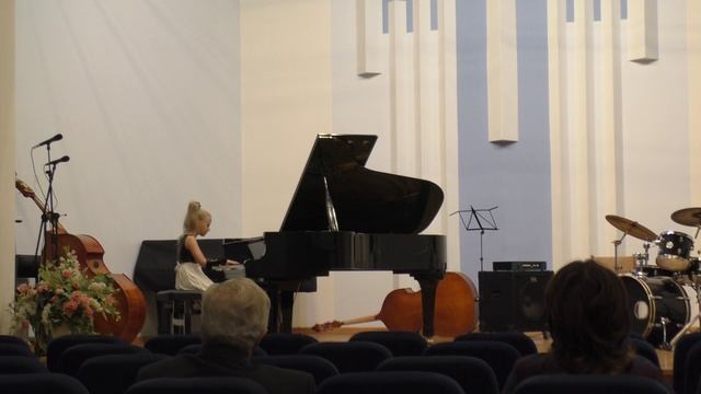 Алиса Рогулина на Гнесин Джазе в 2016г.