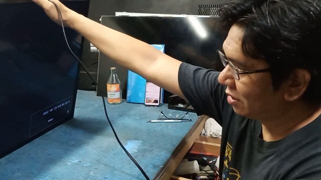 How to repair led tv, half picture w/vertical bar flicker...