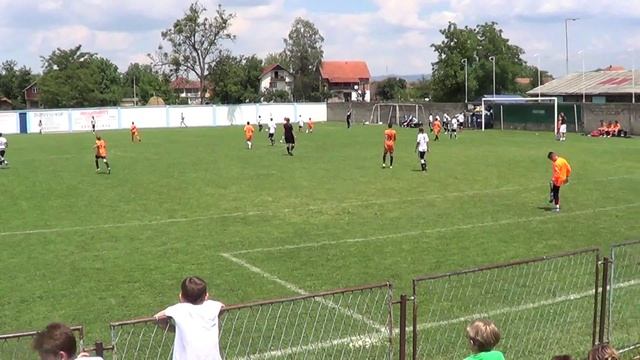 Elektron 03 - Partizan Beograd 03 = 0;4 sa Dusan Radevic 11