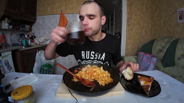 МУКБАНГ НАРЕЗКИ ЛУЧШЕЕ - СОЖРАЛ ЦЕЛУЮ СКОВОРОДКУ МАКАРОН С ТЕФТЕЛЯМИ / Mukbang АСМР 11. 10. 2024