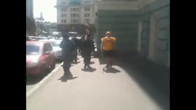 Полиция задерживает активиста СР