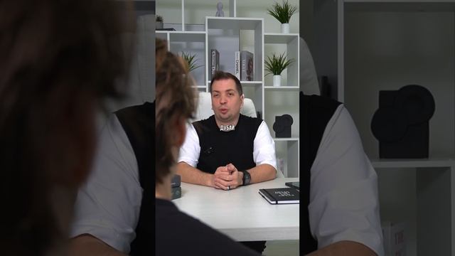А на своем канале я рассказываю, как делать на субаренде недвижимости от 150к чистыми каждый месяц