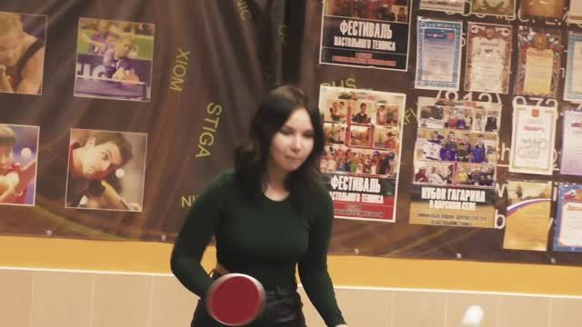 Необычный настольный теннис. Новогодний турнир.