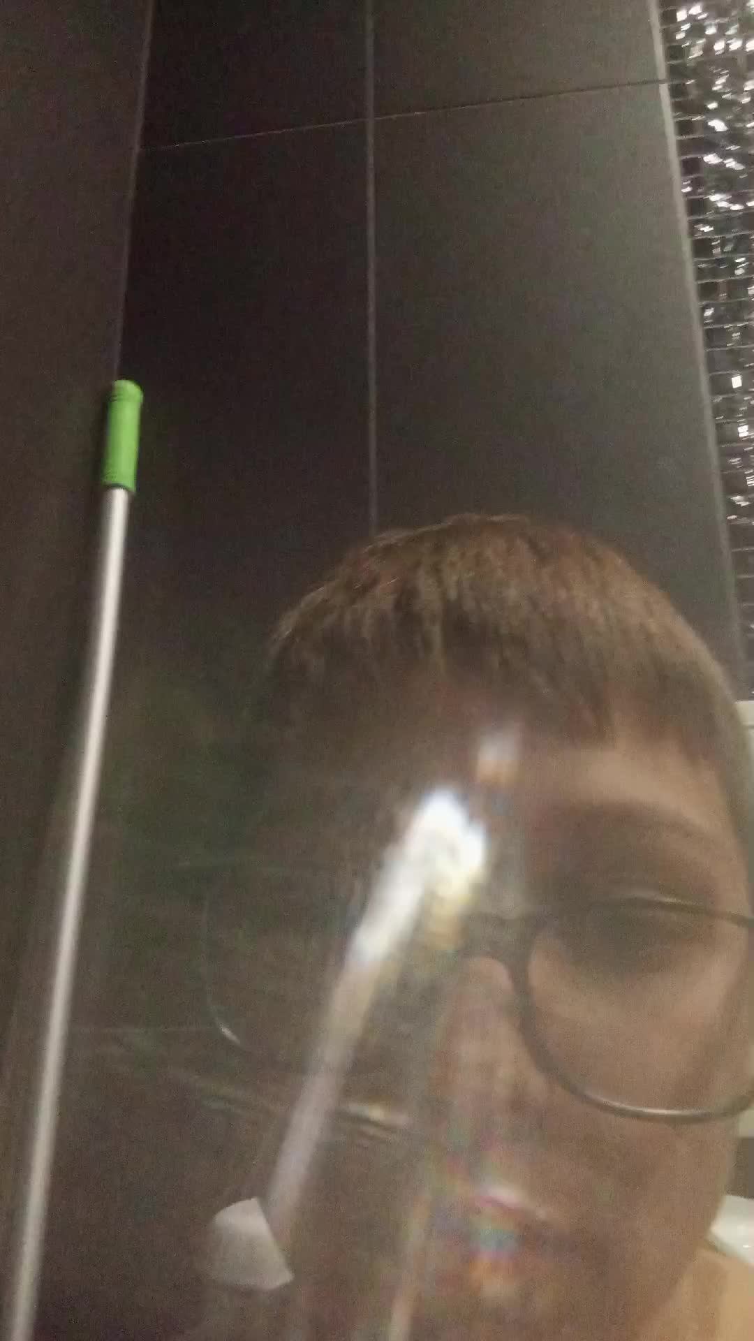 23573267
