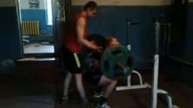 Мой присед 130 кг без стероидов и анаболиков..=)