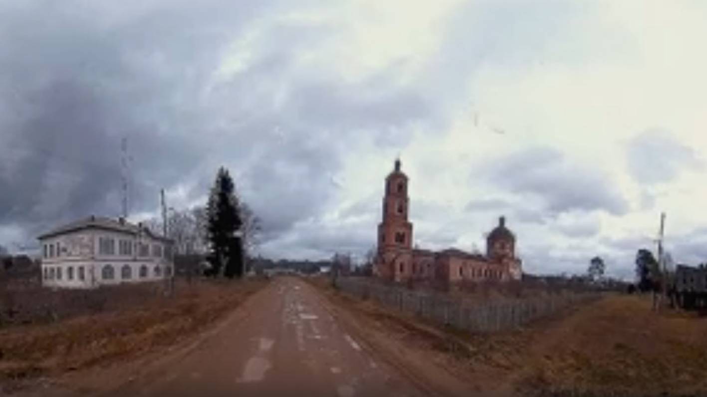 Даровской район. Село  Верхвонданка. Осень.