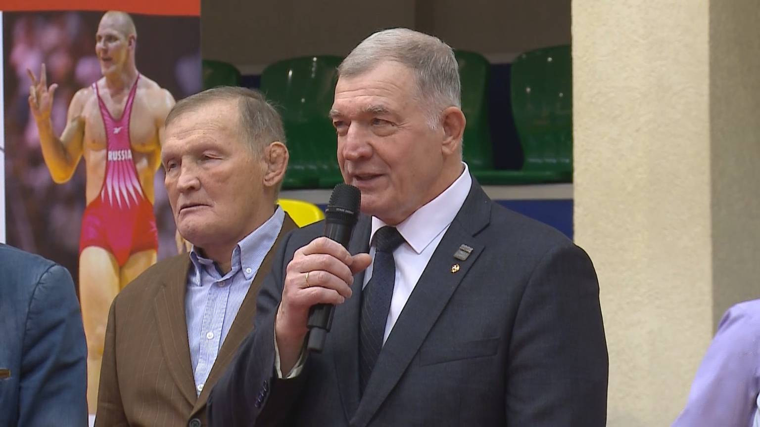 (12+) Всероссийские соревнования по греко-римской борьбе в Мытищах выявили сильнейших