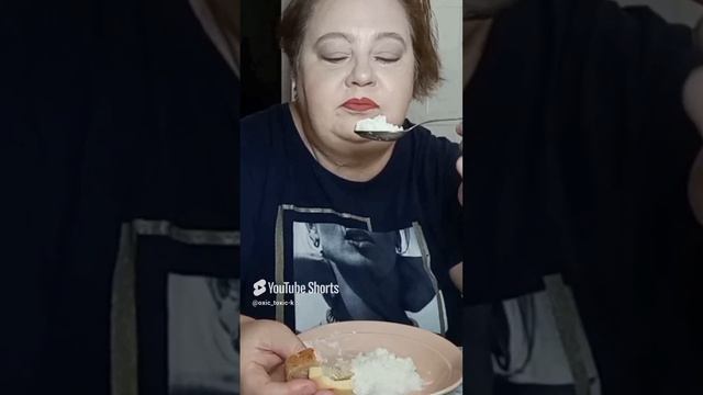 что она делает 🫡