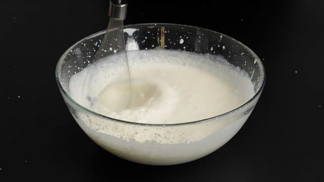 Ein berühmtes Dessert, das eine Auszeichnung verdient! Kein Ofen, Backen oder Gelatine!