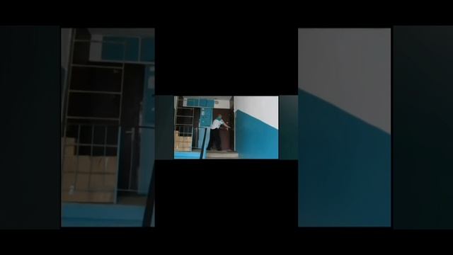 дед упал с лестницы, но под музыку Витя