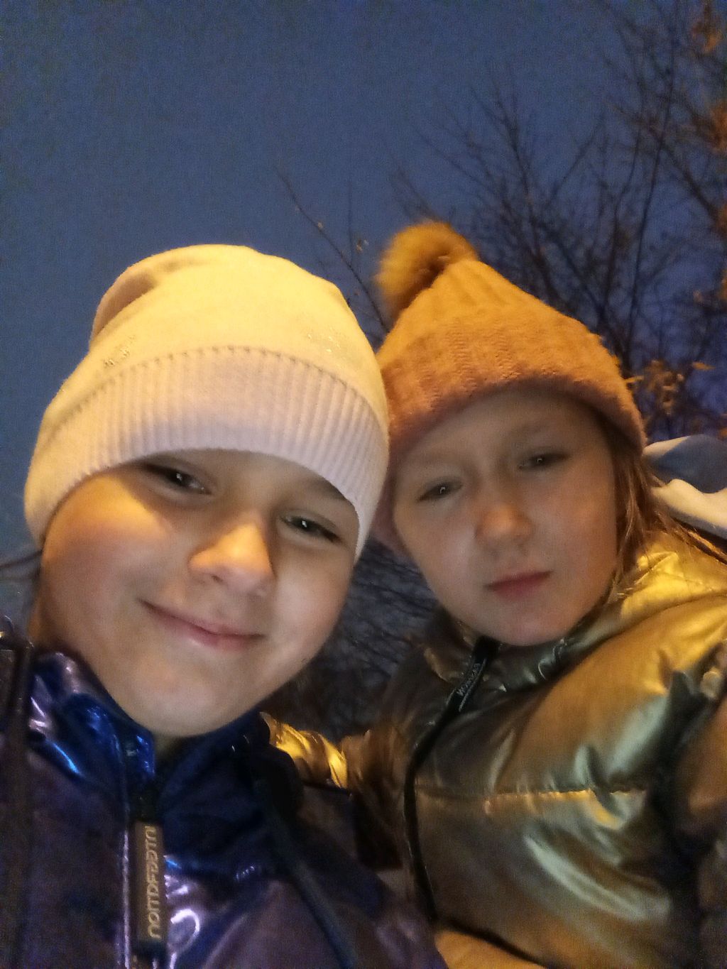 Продолжаем гулять с подругой