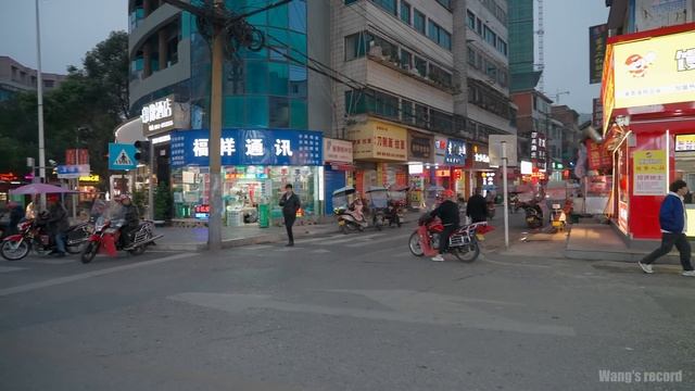 Walking tour of China county town. Qingzhen, Guizhou