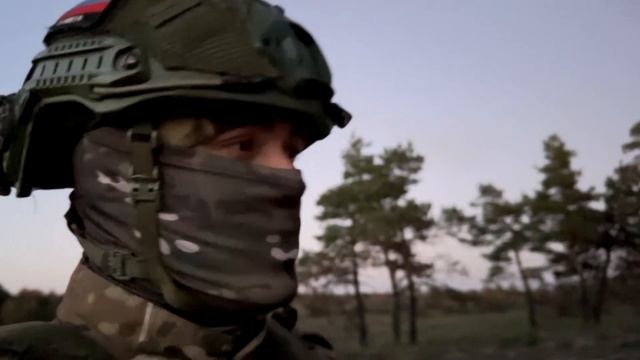Артиллерийские расчеты РСЗО «Град»  морской пехоты Северного флота группировки войск «Днепр» в к...