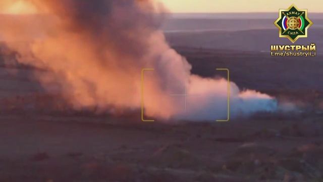 Воздушные силы РФ сбросили авиационную фугасную бомбу ФАБ-500 на позиции операторов БПЛА противника.