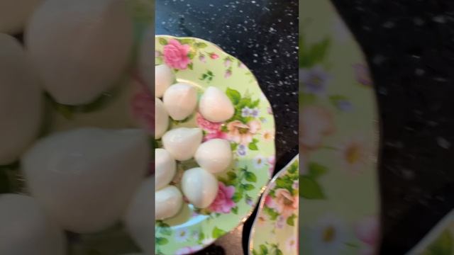 Видео о приготовлении такого блюда уже на канале. Вкусные помидоры 🍅и нежный сыр мягкий моцарелла😋