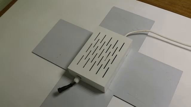 Тонкий интерьерный аптечный крест из светодиодных лент