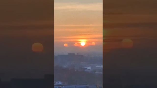 Два солнца мало? Держите четыре!