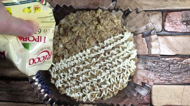 Салат Мимоза с рыбными консервами